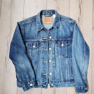 Levi's women's jean jacket